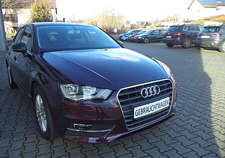 Audi A3 ambiente Alufelgen Sitzheizung Berganfahrassistent