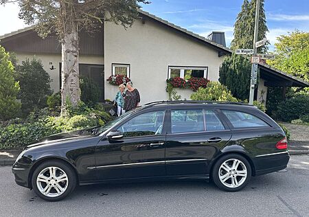 Mercedes-Benz E 230 MERCEDES T KOMBI AVANTGARDE
