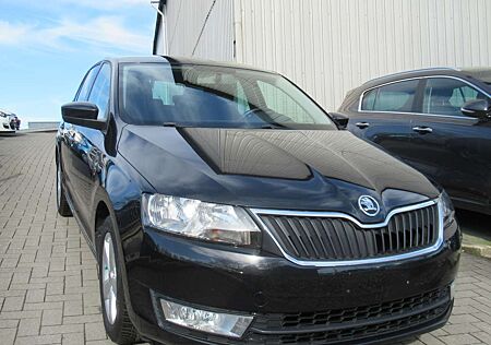 Skoda Rapid /Spaceback Drive-Klimaaut.-SHZ-PDC-AHK-15"Alu-Allwetterr.-2HD