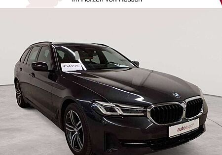 BMW 530e 530 xDrive Touring Aut. Navi LED AHK Pano