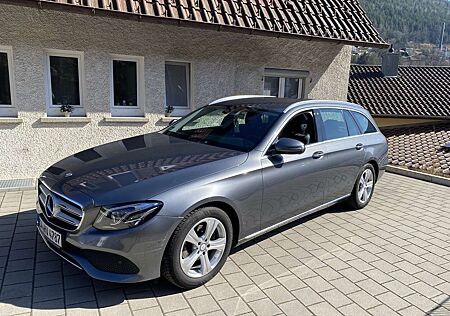 Mercedes-Benz E 220 d (213.204)