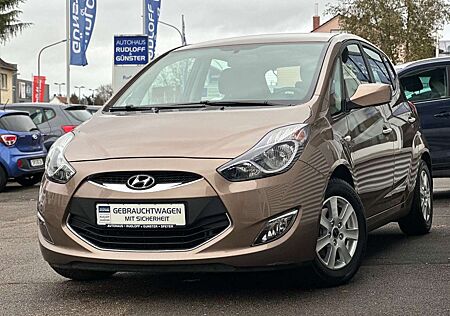 Hyundai ix20 1,6 2.HAND/AHK/SHZ/CLIM./8FACH/ALU/GARANTIE