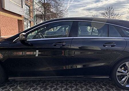 Mercedes-Benz CLA 200 (117.943)