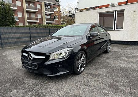 Mercedes-Benz CLA 180 (117.942) AUTOMATIK-XENON-NAVI-48900 KM