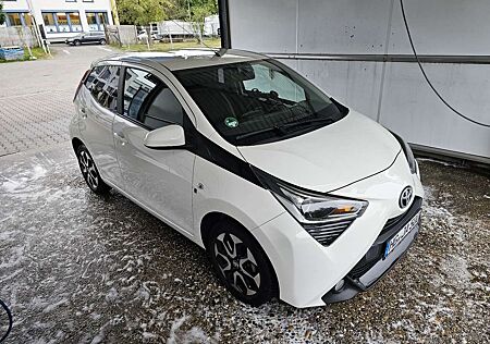 Toyota Aygo x-play connect