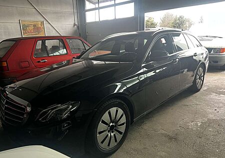 Mercedes-Benz E 200 d (213.213) EX TAXI