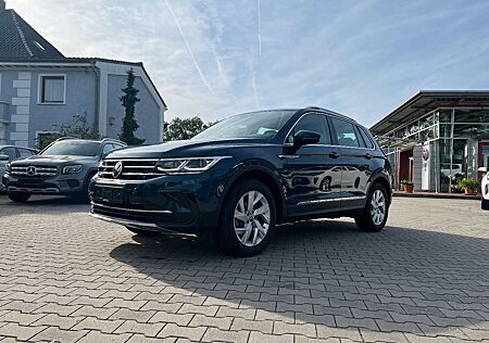 VW Tiguan Volkswagen 2.0 TDI Elegance 4Motion *LED Navi Leder*