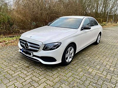 Mercedes-Benz E 220 E 220 d 4Matic 9G-TRONIC Avantgarde
