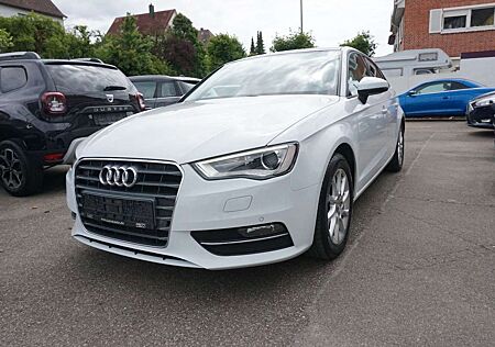 Audi A3 Sportback attraction*1.Hand*Xenon*PANO*
