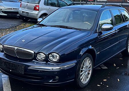 Jaguar X-Type gebraucht kaufen Jaguar X-Type 2.2 D Executive *NAVI/LEDER/XENON*