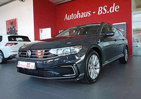 VW Passat Variant Volkswagen Passat Var. GTE 1.4 TSI DSG,Kamera,Navi,LED,AHK