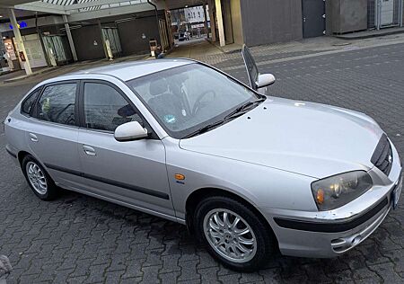 Hyundai ELANTRA 1.6i GLS