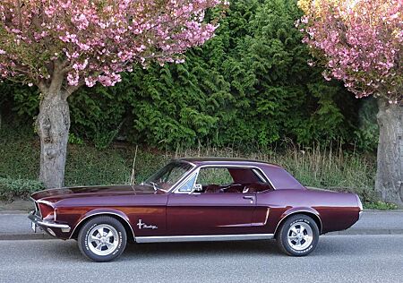 Ford Mustang Coupe
