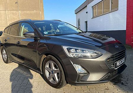 Ford Focus 2.0 TDCI AUT.*Titanium*LED*B&O*AHK*R-KAM*