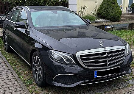 Mercedes-Benz E 200 d T 9G-TRONIC