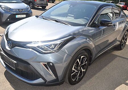 Toyota C-HR Hybrid Team D, Lichtpaket & 2 Farben Lackierung