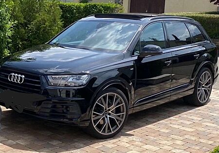 Audi Q7 S-Line