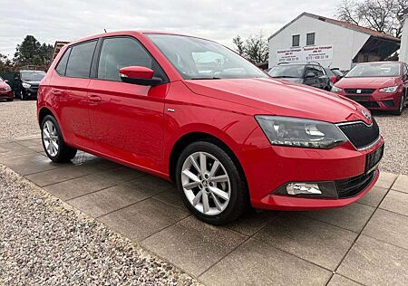 Skoda Fabia Drive Sportsitze Sportpaket Sport Lenkrad