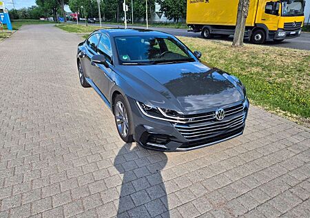 VW Arteon Volkswagen R-Line