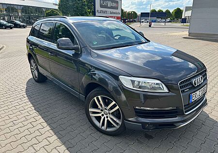 Audi Q7 3.0 TDI DPF quattro tiptronic