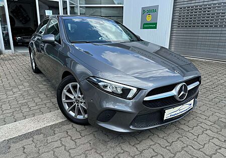 Mercedes-Benz A 180 AUTOMATIK mit Klima/MBUX-Display/Navi/Sound/PDC/