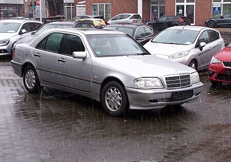 Mercedes-Benz C 180 Elegance