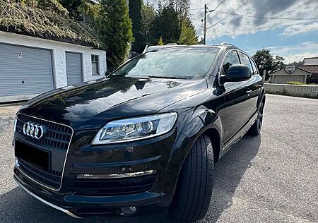 Audi Q7 3.0 TDI DPF quattro tiptronic