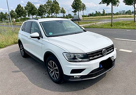 VW Tiguan Volkswagen Comfortline*Scheckheft*Top*
