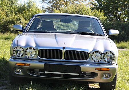 Jaguar XJ 3.2 Executive 2 Jahre Garantie