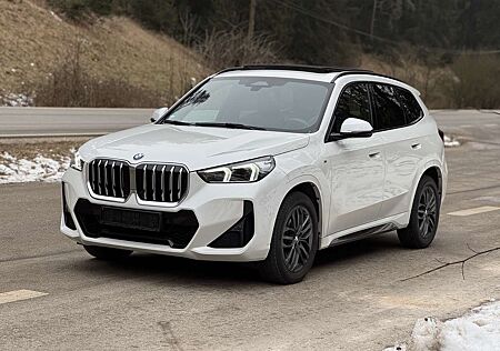 BMW X1 eSitz Massage Pano Kam Keyless ACC SHZ Harman
