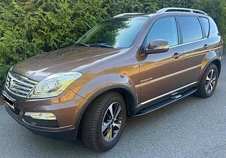 SsangYong Rexton Rexton W 2.2 e-XDi 220 4WD Automatik Sapphire