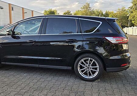Ford S-Max 2.0 TDCi Bi-Turbo Aut. Titanium 7 Sitzer Voll Aus.