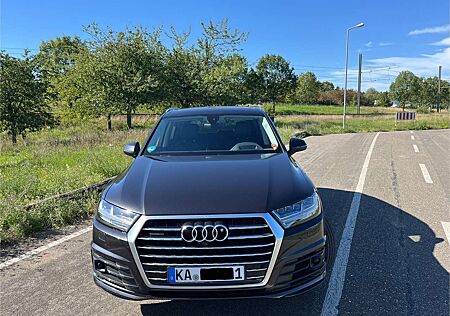 Audi Q7 50 TDI S-Line.Matrix LED.Night Vision.Standhz.AHK.