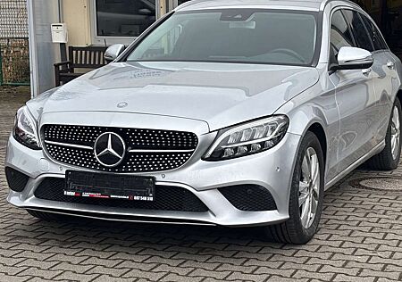Mercedes-Benz C 180 T CGI Avantgarde/Navi/LED/Touchpad/Automatik