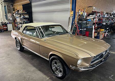 Ford Mustang Cabrio, hervorragender Unterboden