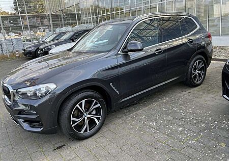 BMW X3 xDrive 20 d Kamera*LiveCP*LED*Leder*DAB*Navi*