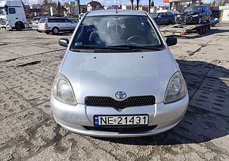 Toyota Yaris 1.0 linea terra