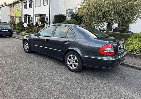 Mercedes-Benz E 200 Kompressor Elegance