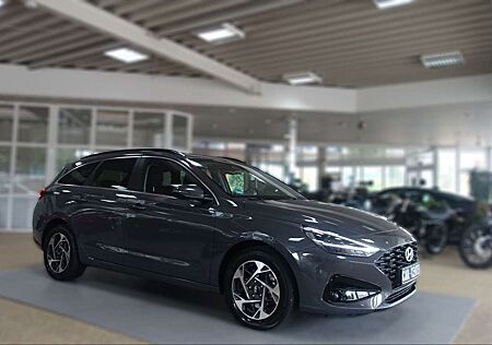 Hyundai i30 1.5 T-GDI DCT Hybrid Advantage