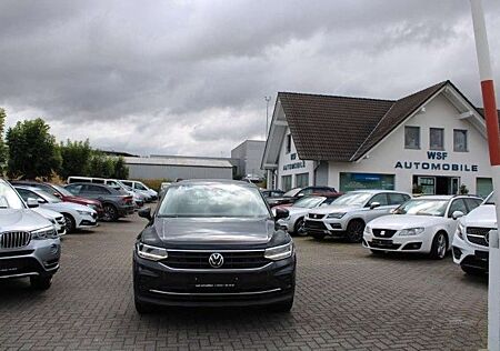 VW Tiguan Volkswagen Life 4Motion