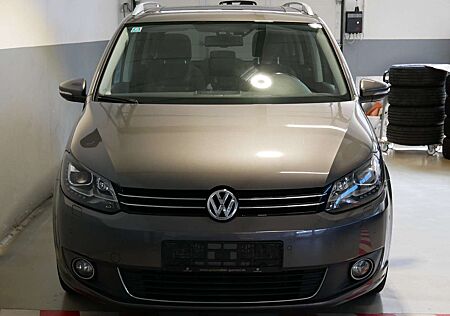 VW Touran Volkswagen Highline BMT DSG Pano 7 Sitze