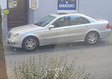 Mercedes-Benz E 220 CDI (211.008)