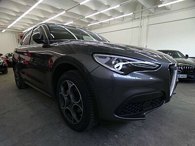 Alfa Romeo Stelvio Super Q4*ACC*LEDER*PANO*NAVI*BI-XENON*