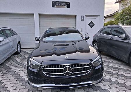 Mercedes-Benz E 220 d T Modell AVANTGARDE Top gepflegt