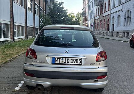 Peugeot 206 + 75