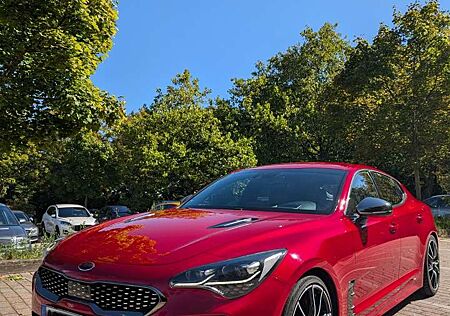 Kia Stinger 3.3 AWD GT, 8xAlu, Garagenwagen