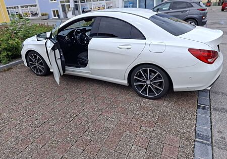 Mercedes-Benz CLA 180 Edition 1