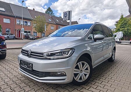 VW Touran Volkswagen Highline 7-Sitzer AHK,NAV,KAM,ACC
