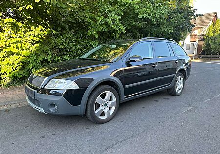 Skoda Octavia Combi 2.0 TDI DPF Scout 4x4