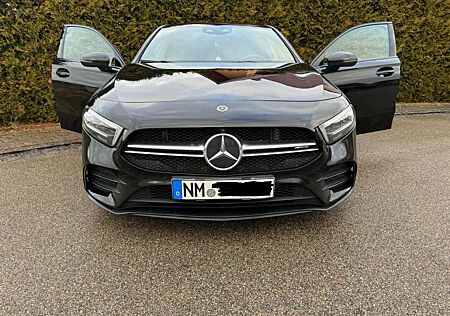 Mercedes-Benz A 35 AMG 4Matic Speedshift DCT 7G